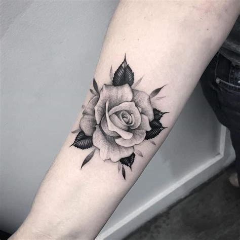 imagenes de tatuajes de rosas|tatuajes de rosas modernos.